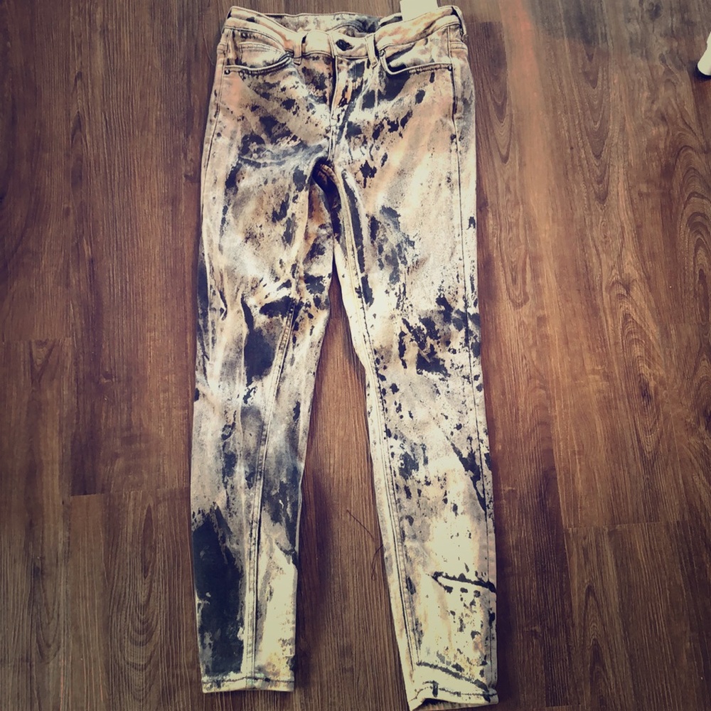 Unique Zara jeans paint splatter look